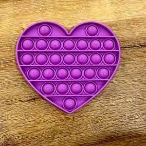 Heart pop it purple very good condition